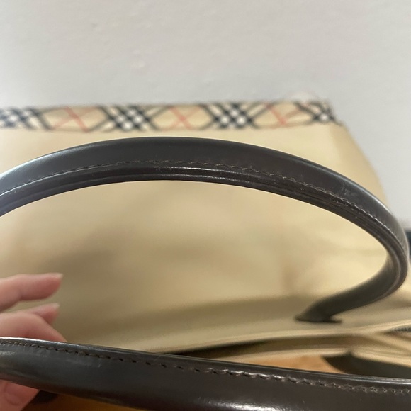 Burberry tote - Picture 4 of 14